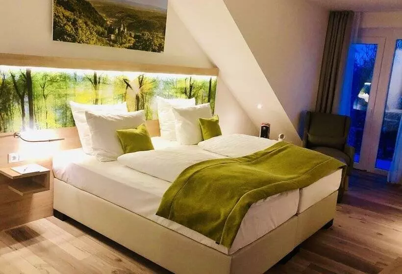 Hotelli Four Stars By City