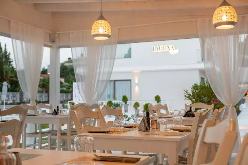 ホテル Laguna Resort