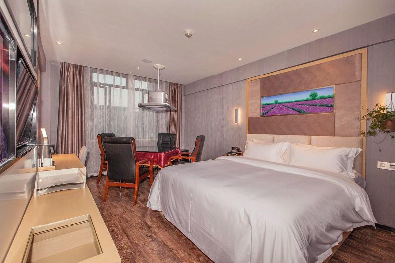 Lavande Hotel Wuhan Qingshan Happy Valley