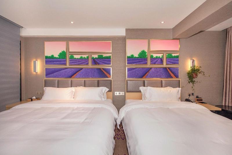Lavande Hotel Wuhan Qingshan Happy Valley