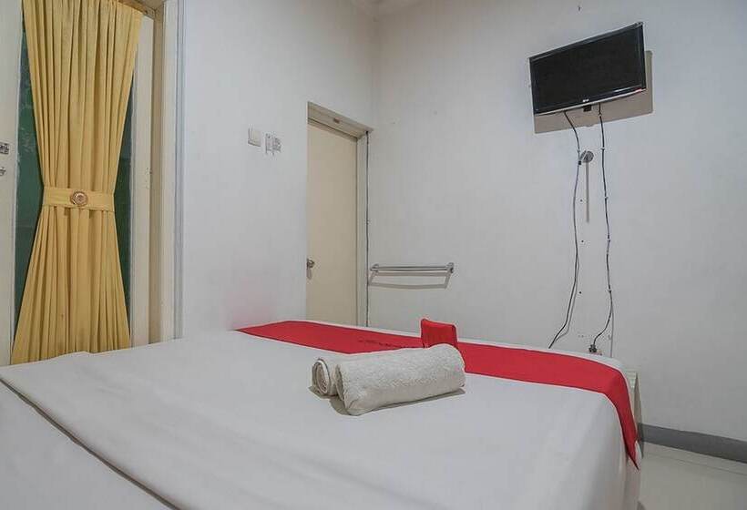 بنسيون Reddoorz Near Undip Pleburan 2