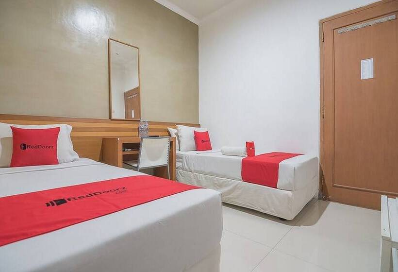 بنسيون Reddoorz Near Undip Pleburan 2