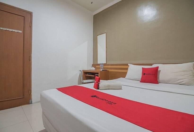 بنسيون Reddoorz Near Undip Pleburan 2