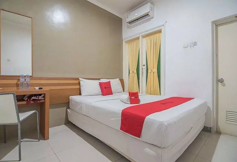 ペンション Reddoorz Near Undip Pleburan 2