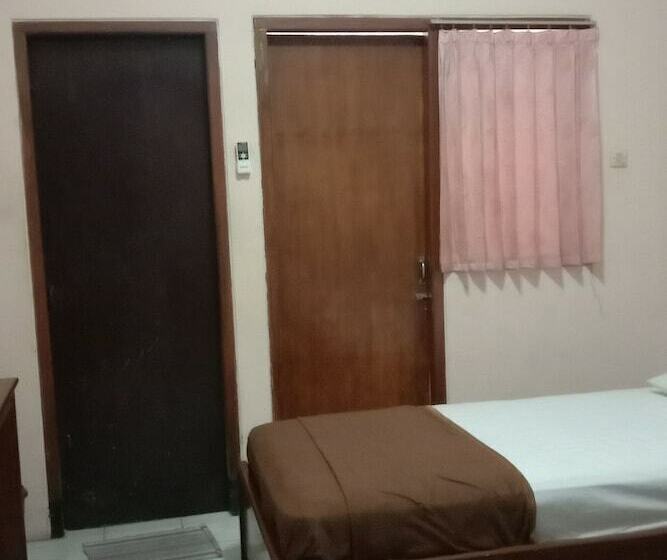 Hotell Oyo 1751 Trihadhi