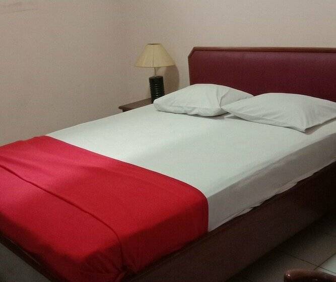 Hotell Oyo 1751 Trihadhi