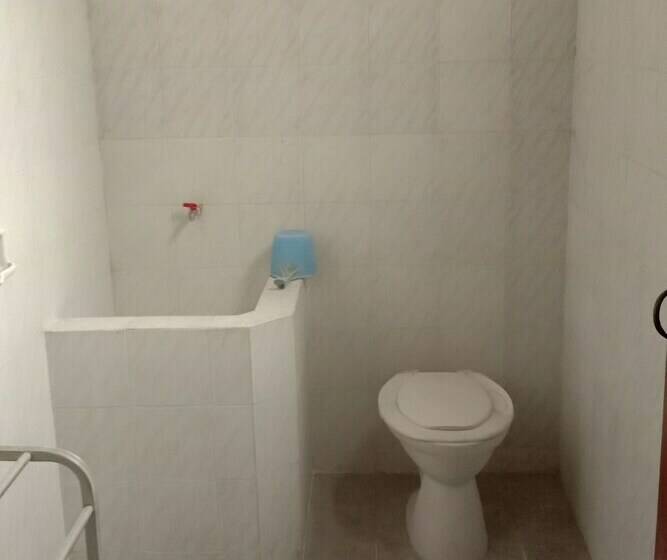 Hotell Oyo 1751 Trihadhi