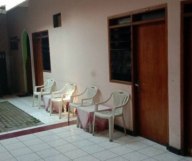 Hotell Oyo 1751 Trihadhi