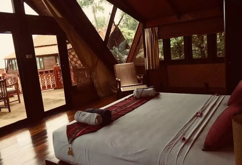 هتل Petchpailin Resort