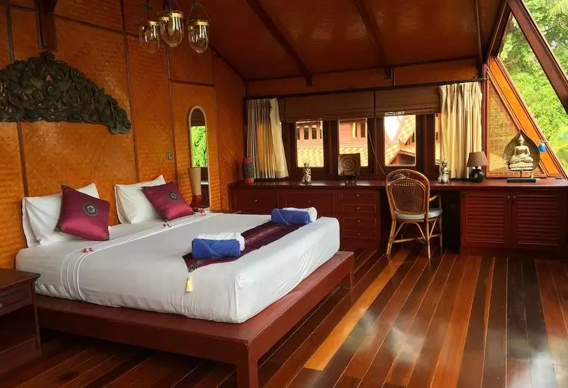 هتل Petchpailin Resort