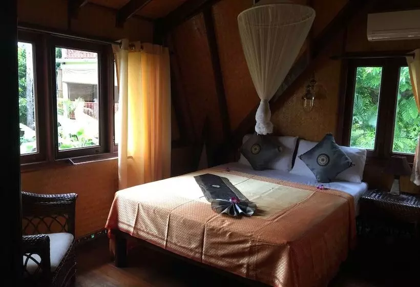 هتل Petchpailin Resort
