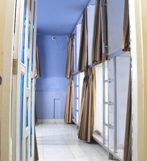 هاستل Aloha Saigon