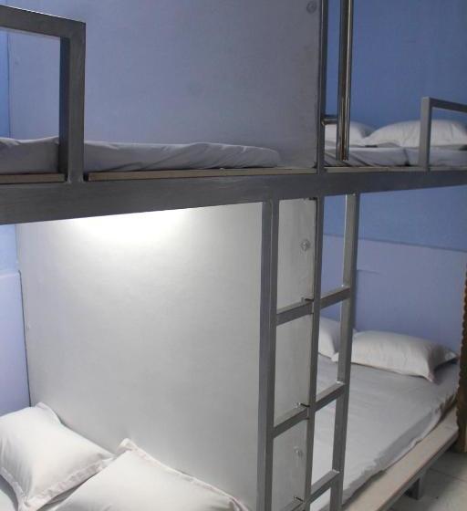 هاستل Aloha Saigon