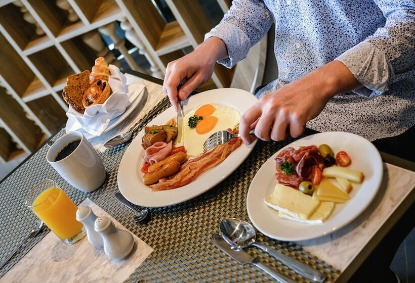 Hotel Isanook Resort & Suites Hua Hin