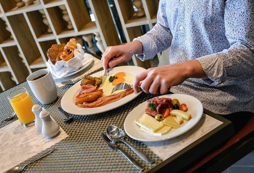 Hotel Isanook Resort & Suites Hua Hin