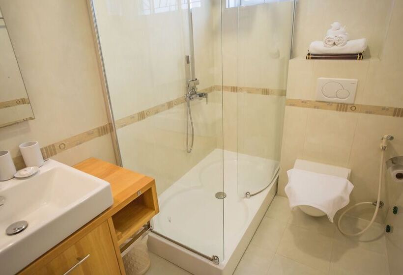 پانسیون Mh Villa