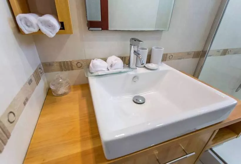 پانسیون Mh Villa