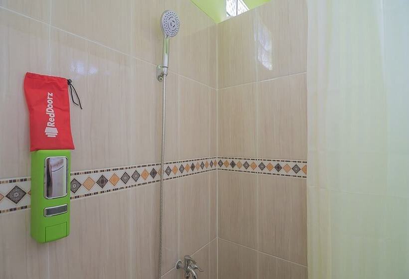 פנסיון Reddoorz Syariah Near Museum Wisma Karya Subang