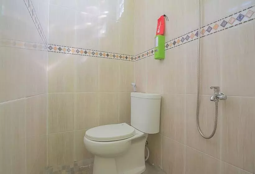 Majatalo Reddoorz Syariah Near Museum Wisma Karya Subang