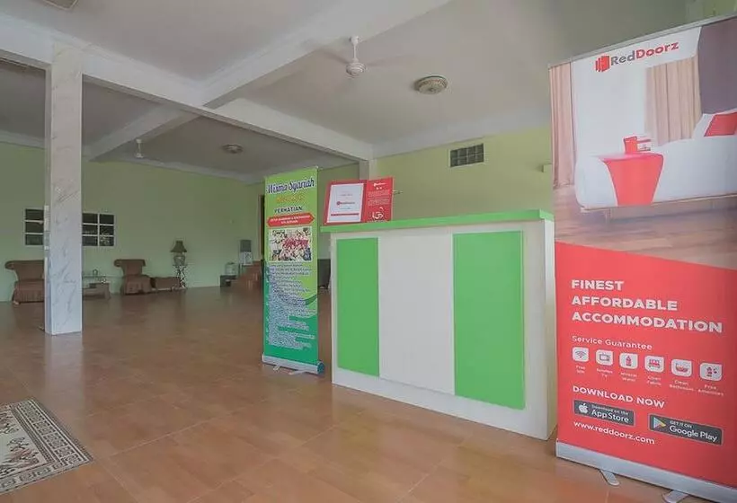 Majatalo Reddoorz Syariah Near Museum Wisma Karya Subang