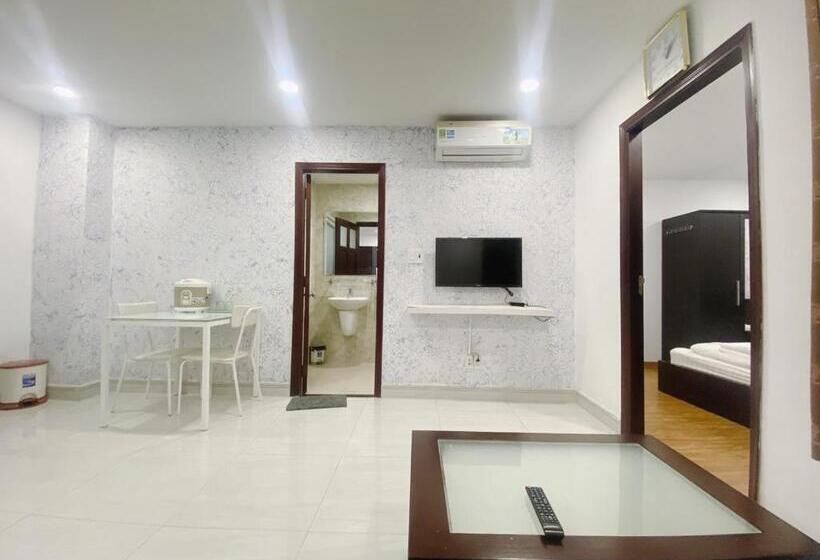 Tan Son Nhat Airport Apartment By Sabay
