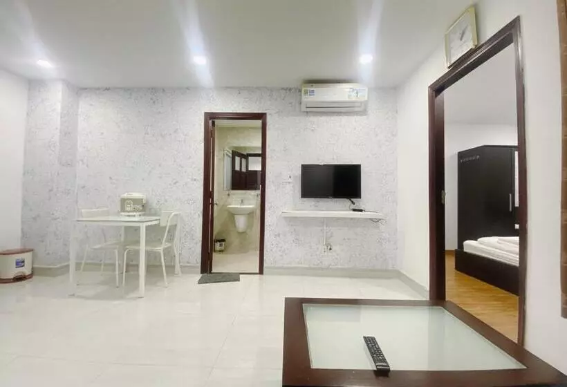 Tan Son Nhat Airport Apartment By Sabay