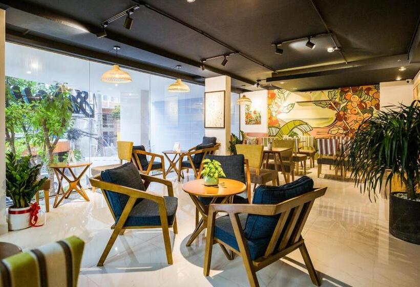 Tan Son Nhat Airport Apartment By Sabay