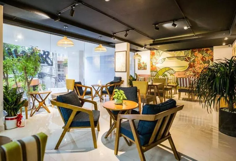 Tan Son Nhat Airport Apartment By Sabay