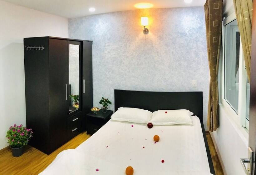 Tan Son Nhat Airport Apartment By Sabay