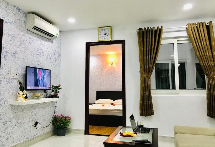 Tan Son Nhat Airport Apartment By Sabay