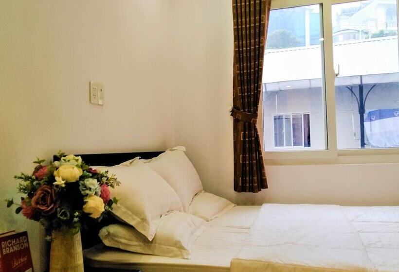 Tan Son Nhat Airport Apartment By Sabay