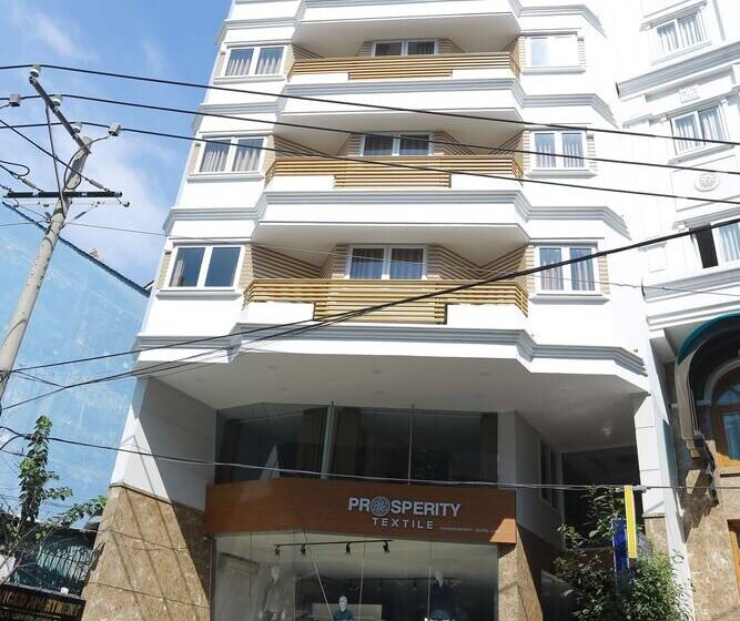 Tan Son Nhat Airport Apartment By Sabay