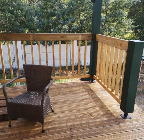 تختخواب و صبحانه Les Chambres Du Houron