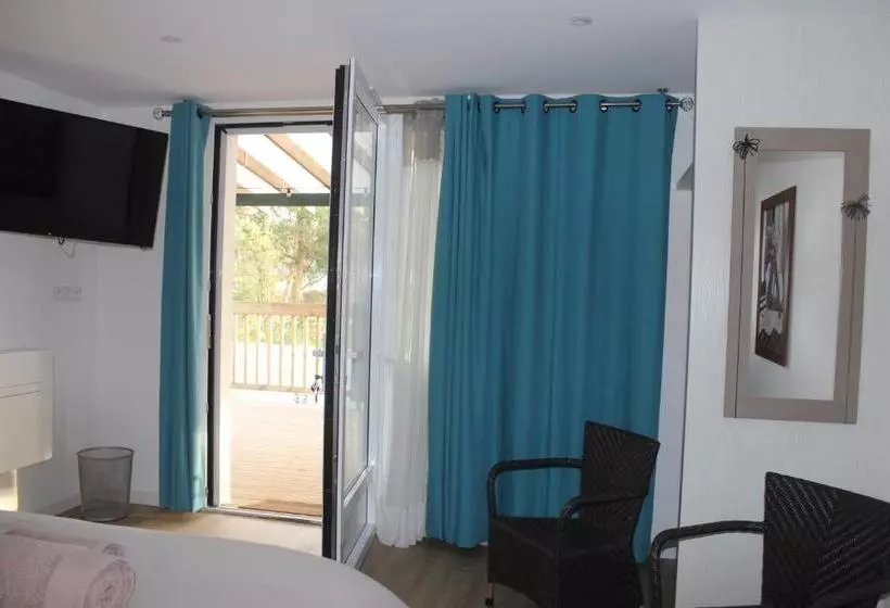 ベッドアンドブレックファースト Les Chambres Du Houron