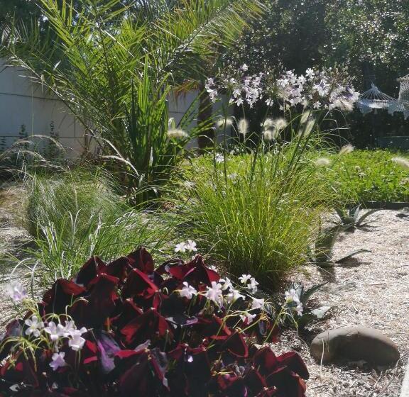 تختخواب و صبحانه Les Chambres Du Houron