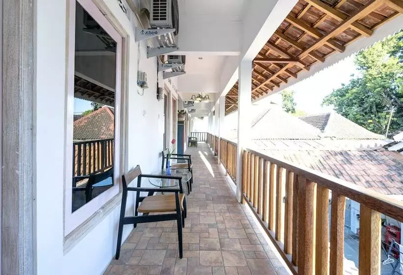 ホテル Reddoorz Syariah Near Plengkung Gading 2