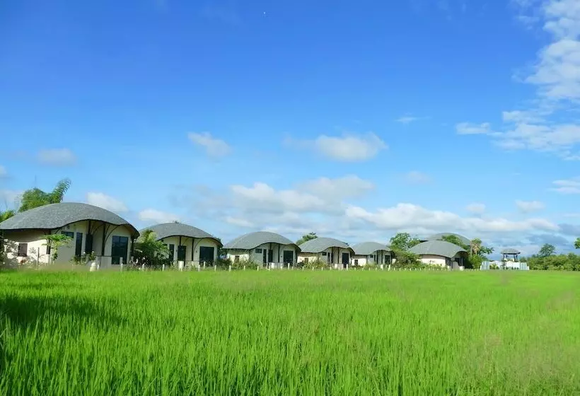 هتل Sanjana Resort And Spa