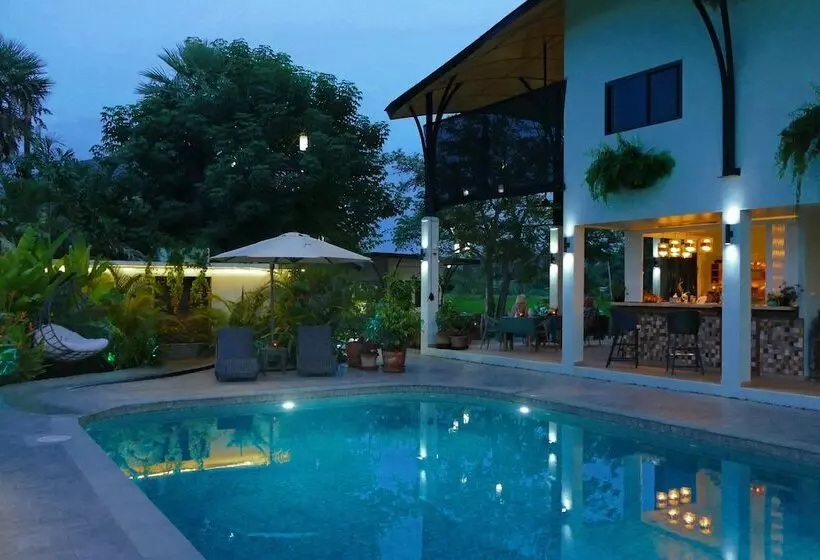 هتل Sanjana Resort And Spa