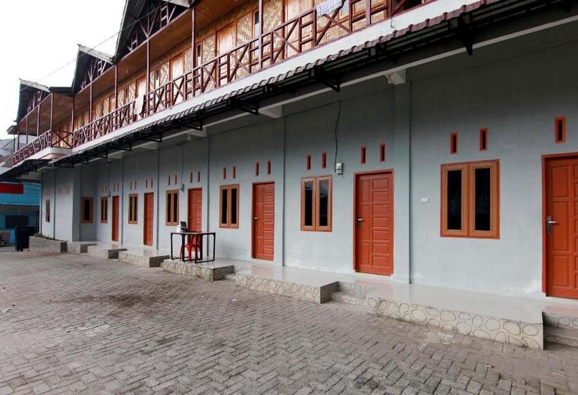 فندق Oyo 1440 New Sejarah