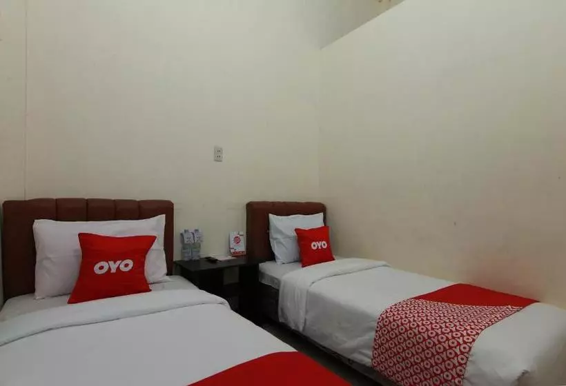 Hotelli Oyo 1440 New Sejarah