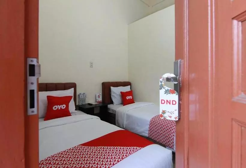Hotelli Oyo 1440 New Sejarah