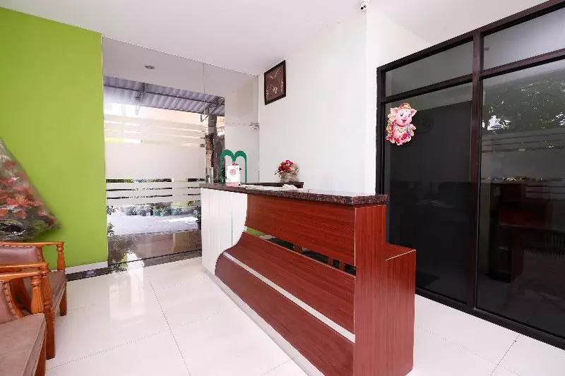 Hotel Oyo 1532 Mawar Indah