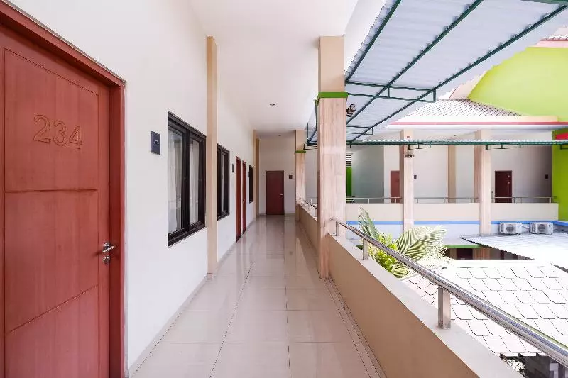 Hotel Oyo 1532 Mawar Indah