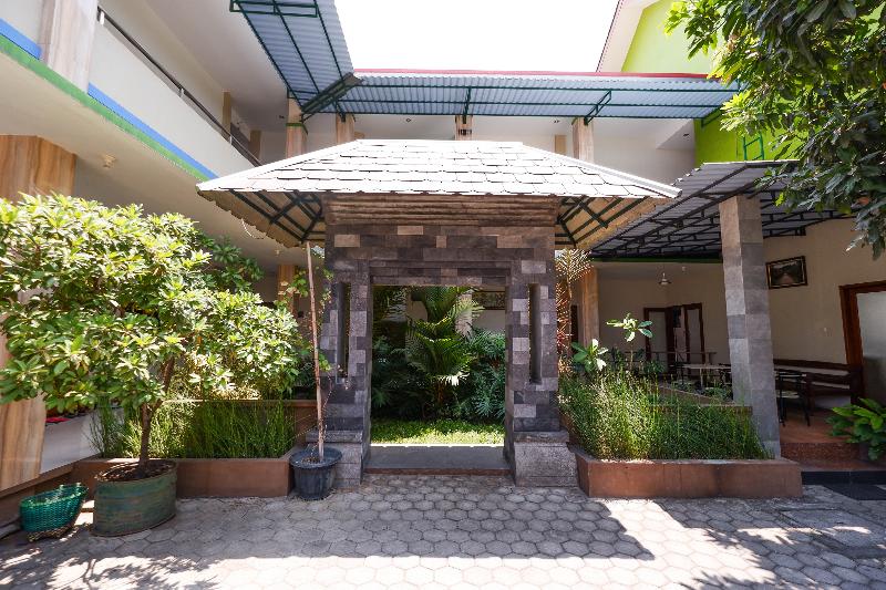 Hotell Oyo 1532 Mawar Indah