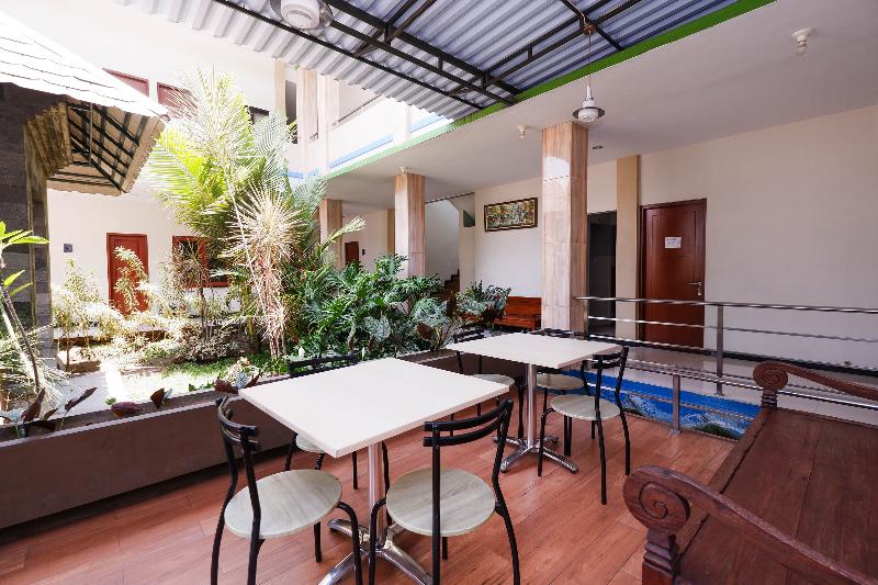 Hotell Oyo 1532 Mawar Indah