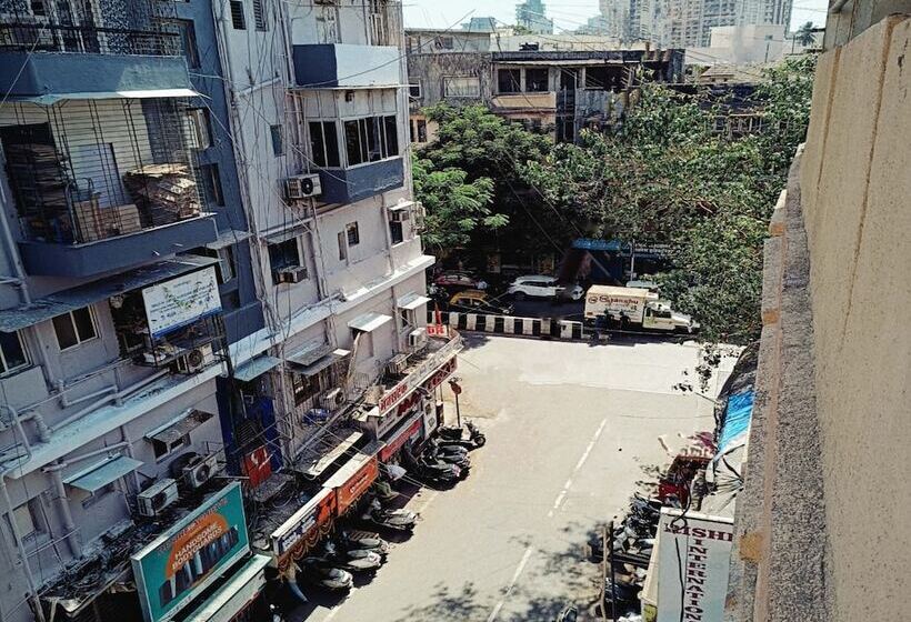 هتل Rishi International