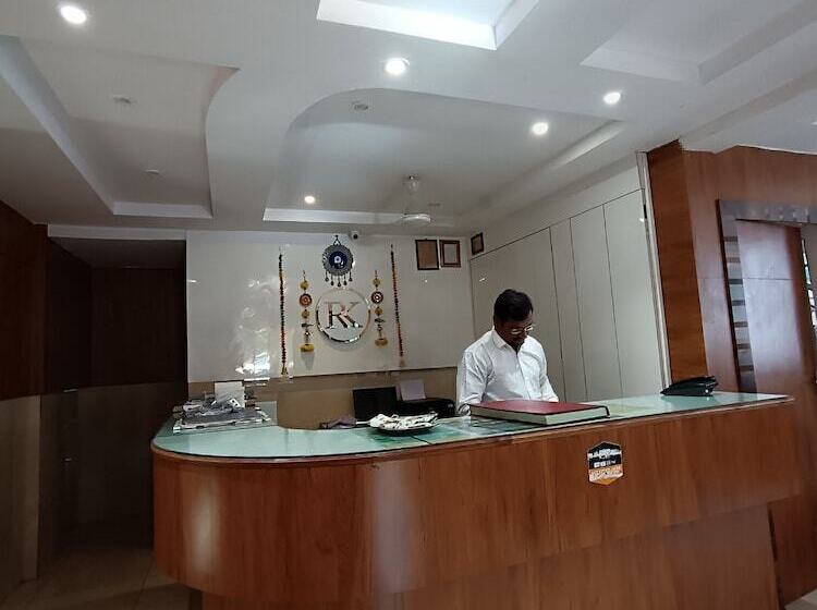 هتل Rishi International