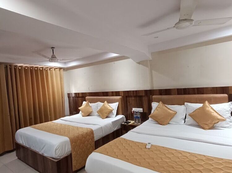 هتل Rishi International