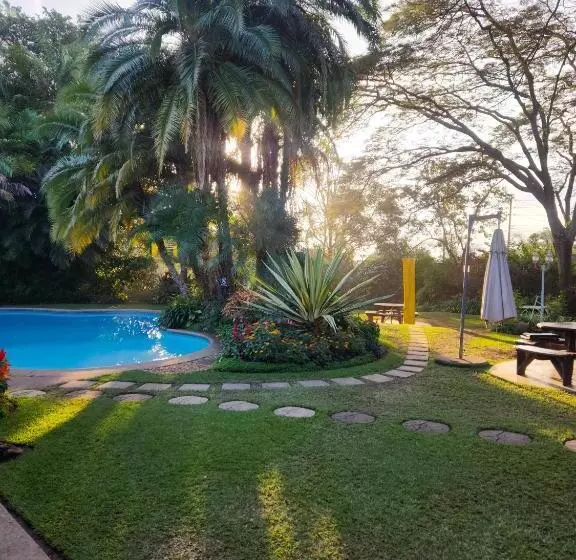 Mijn Kitchen Coffee Shop And B&b