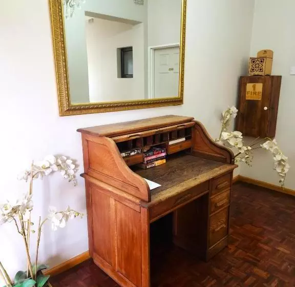 Mijn Kitchen Coffee Shop And B&b